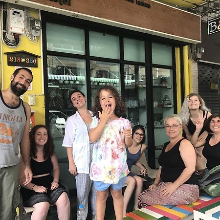 Tiger Lily Hostel 曼谷 外观 照片