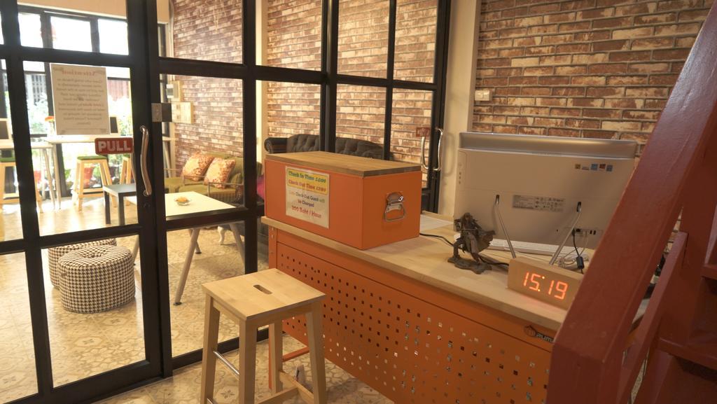 Tiger Lily Hostel 曼谷 外观 照片