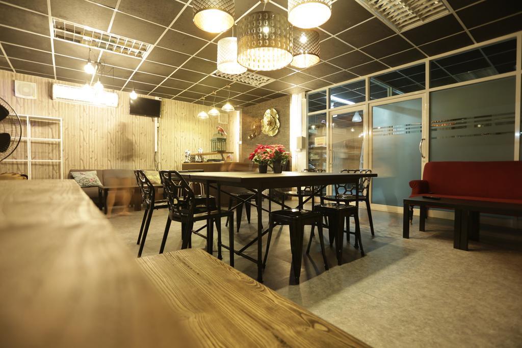 Tiger Lily Hostel 曼谷 外观 照片