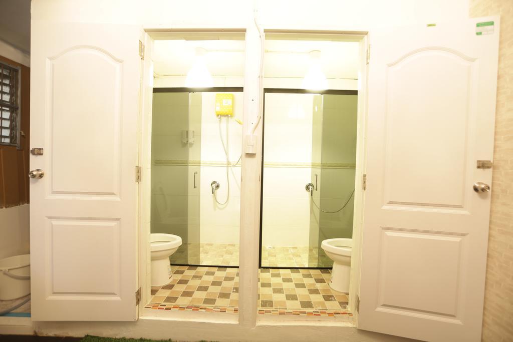 Tiger Lily Hostel 曼谷 外观 照片