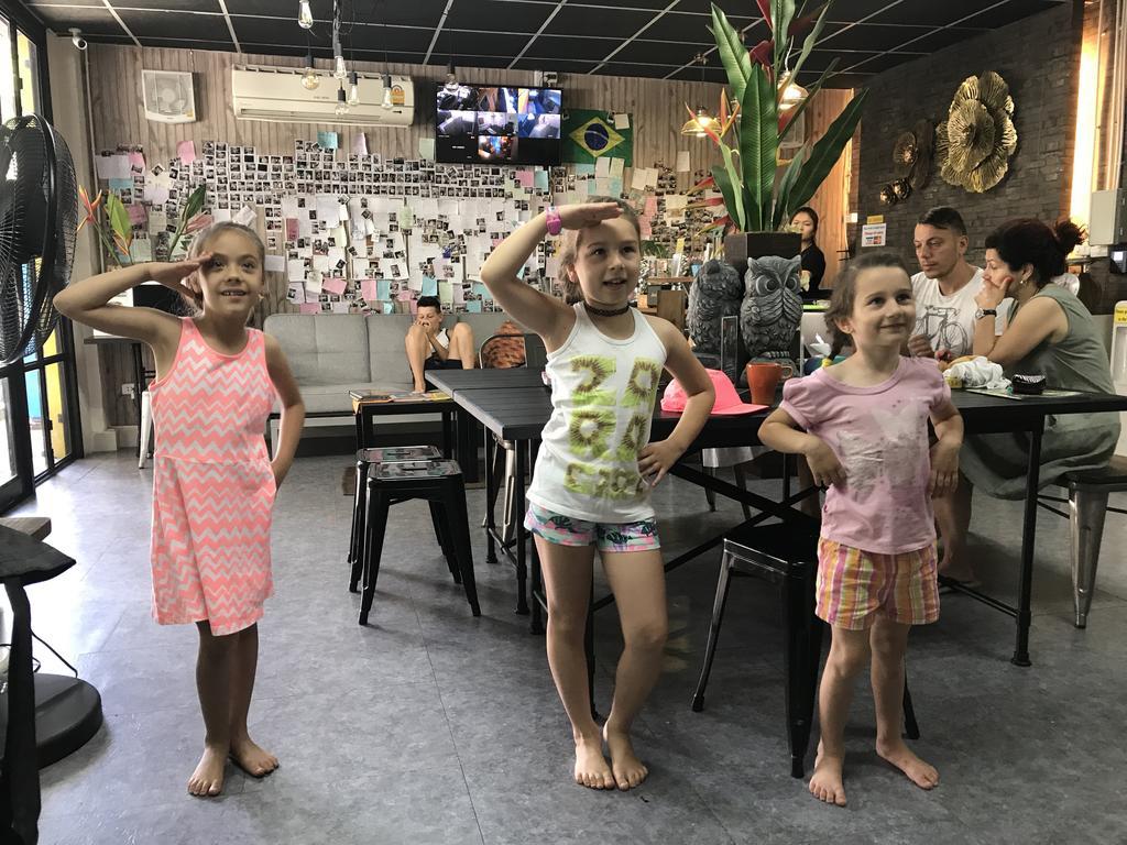 Tiger Lily Hostel 曼谷 外观 照片