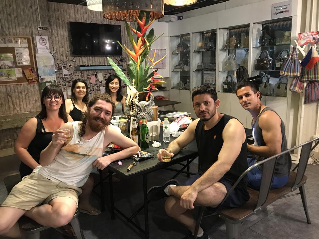 Tiger Lily Hostel 曼谷 外观 照片