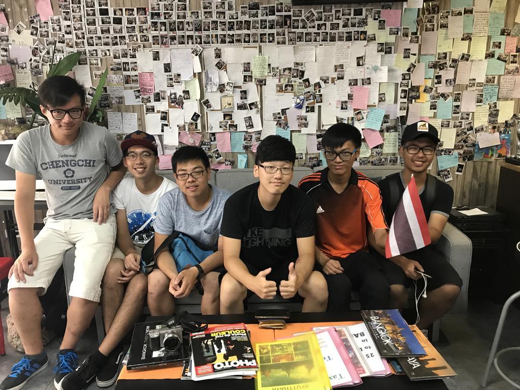Tiger Lily Hostel 曼谷 外观 照片
